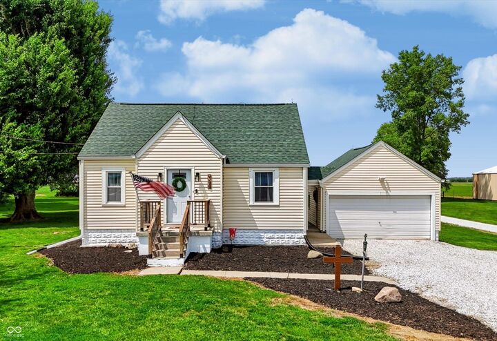Property Photo:  968 E Jefferson Street  IN 46072 