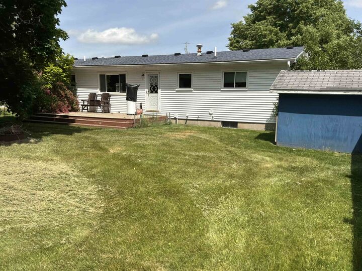 Property Photo:  4648 Meadow Court Road  MI 48611 
