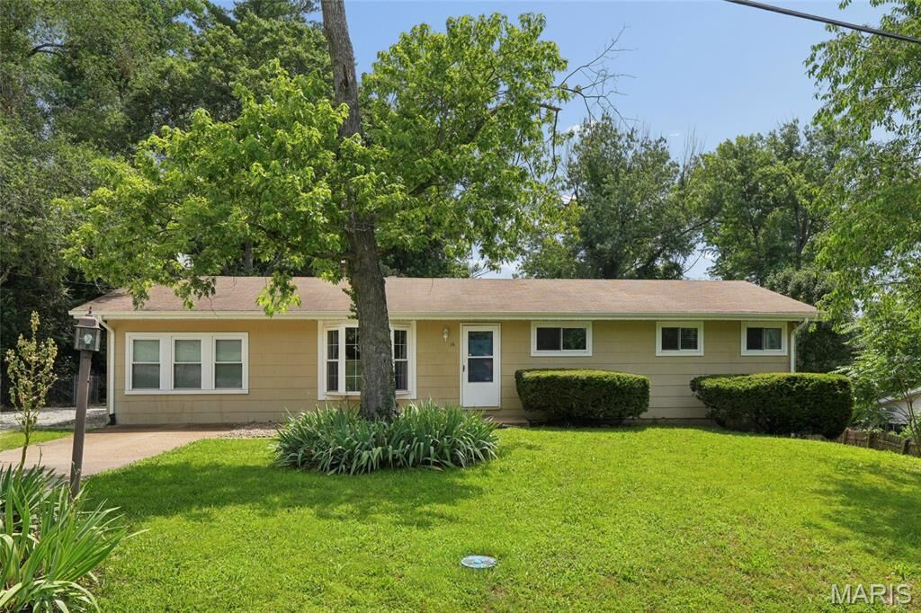 Property Photo:  14 Ken Drive  MO 63026 