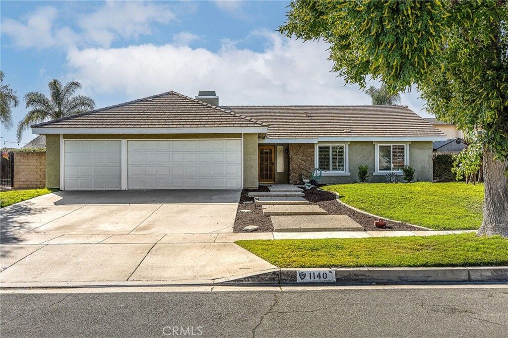 Property Photo: 1140 Hillcrest CA 92878