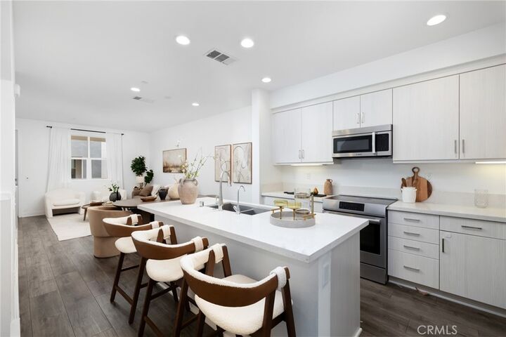 Property Photo:  419 Falcon Place  CA 91723 