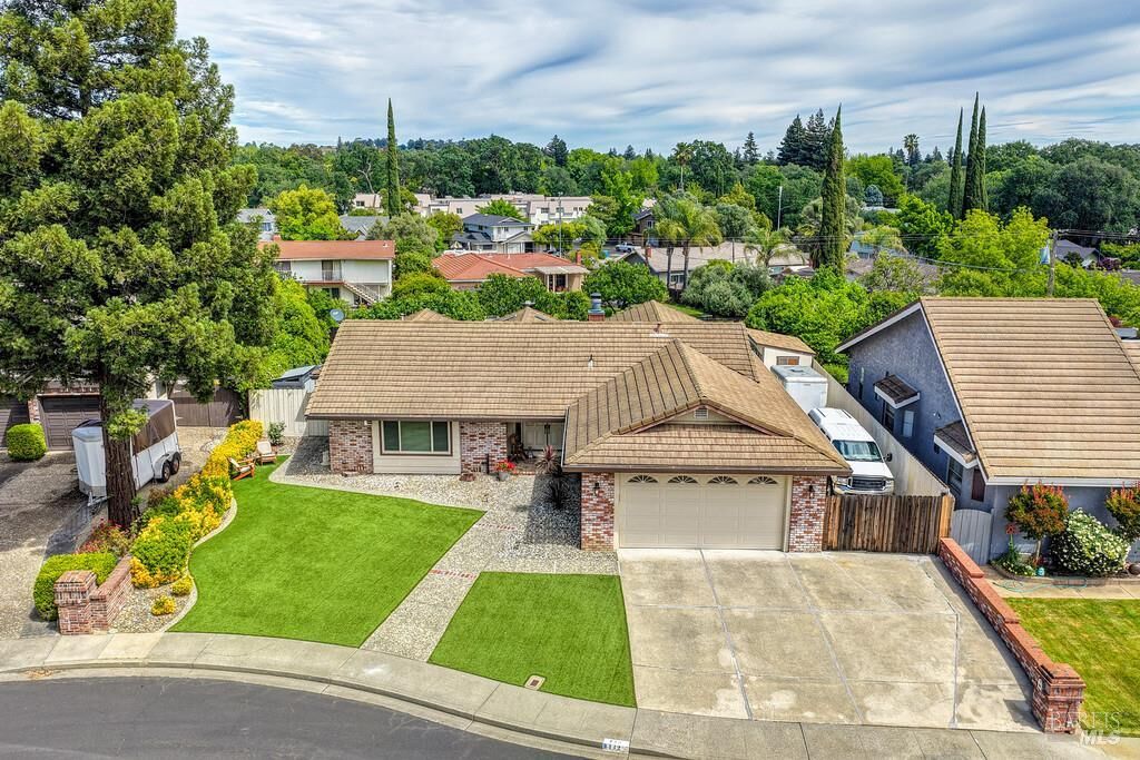 Property Photo: 142 Hillview Drive CA 95688
