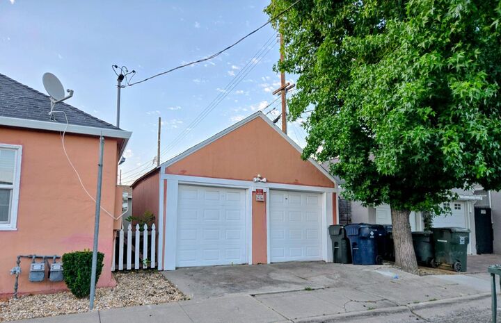 Property Photo: 1563 32nd Street CA 95816