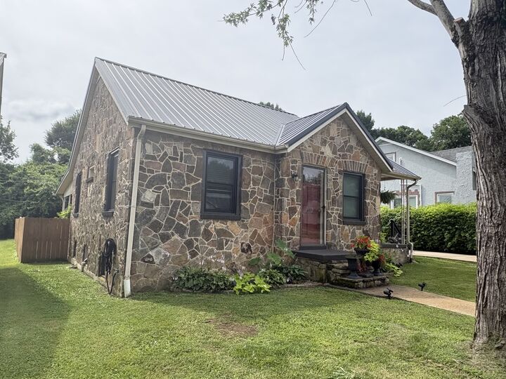 Property Photo: 108 Greenwood St TN 38474