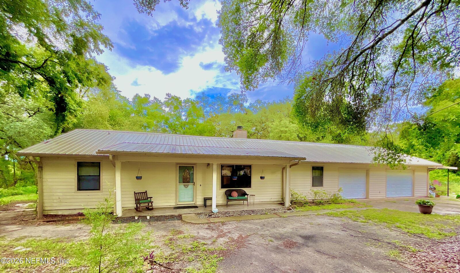 Property Photo:  5918 County Road 219  FL 32666 