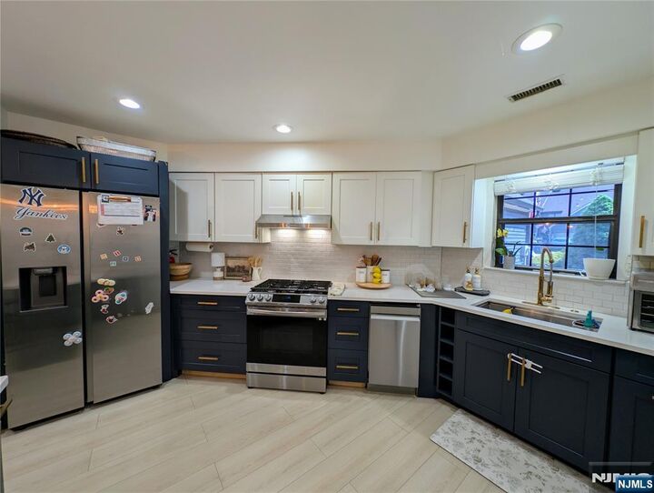 Property Photo: 20 Quincy Lane C NJ 07480