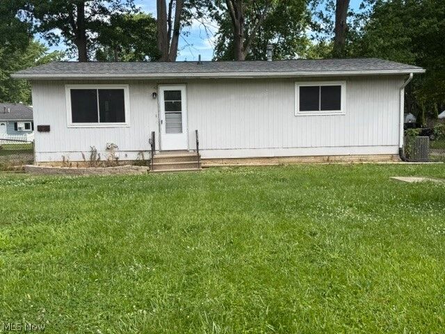 Property Photo: 823 Stanford Avenue OH 44035