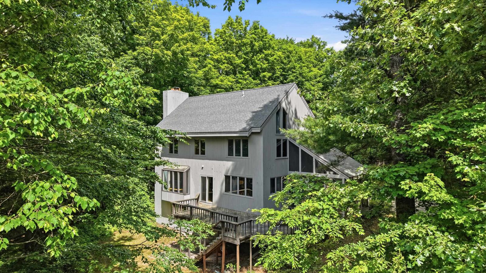 Property Photo: 10 Eaton Road NH 03031