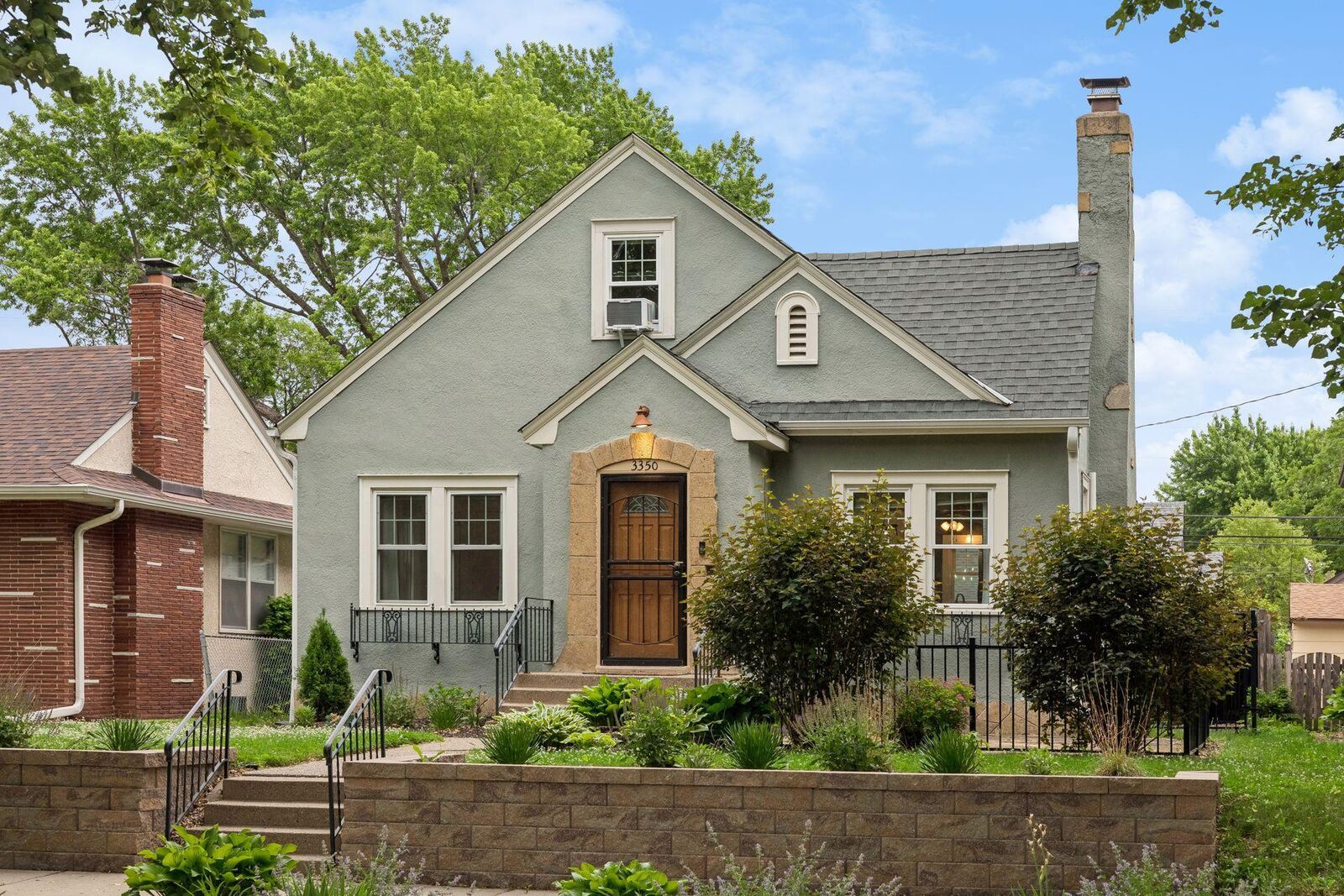 Property Photo: 3350 Xerxes Avenue N MN 55412
