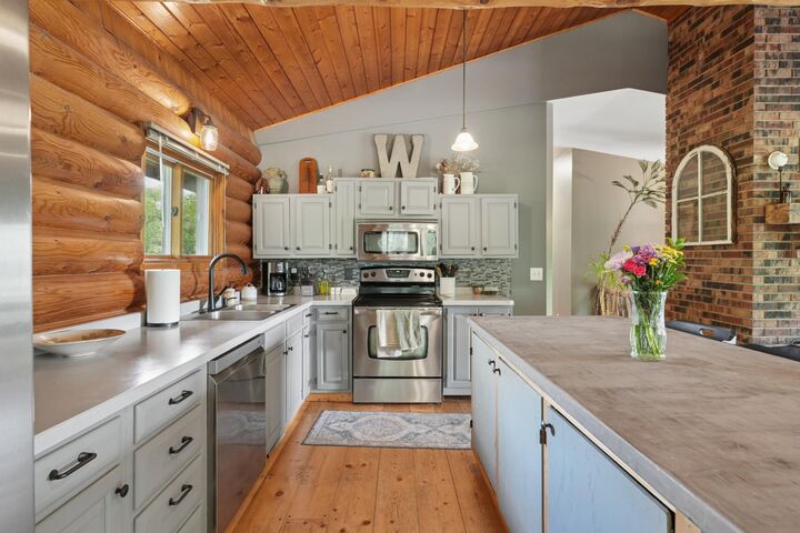 Property Photo:  1295 Evergreen Drive  WI 54022 