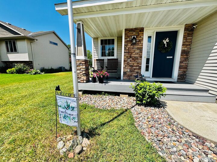 Property Photo:  4399 87th Street NE  MN 55362 