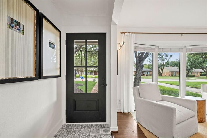 Property Photo: 3537 Townsend Drive TX 75229