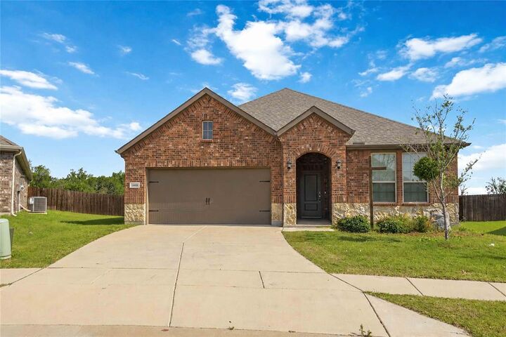 Property Photo: 11005 Mustang Trail TX 76227