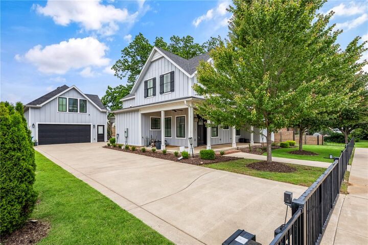 Property Photo: 448 SW C Street AR 72712