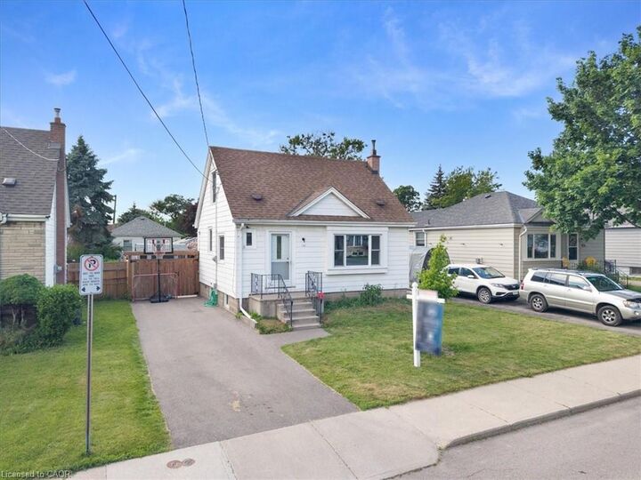 Property Photo:  128 East 39th Street  ON L8V 4H3 