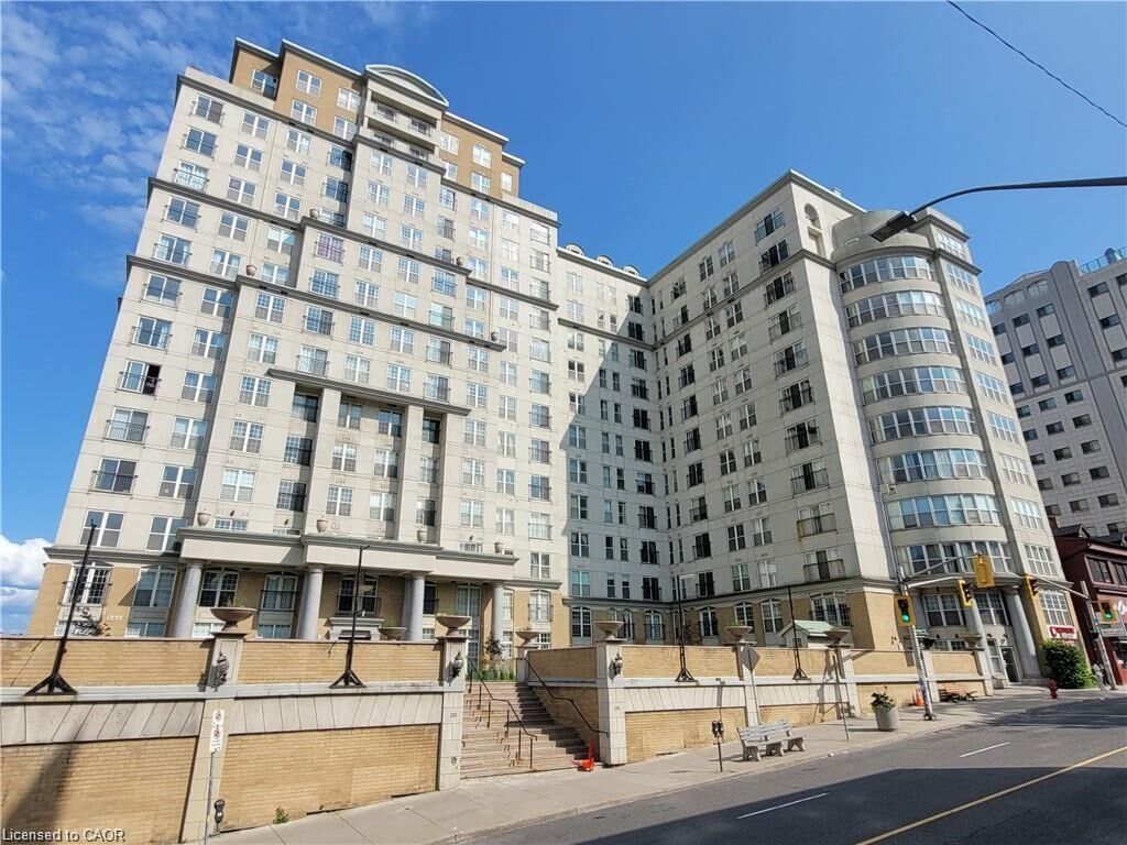 Property Photo:  135 James Street S 111  ON L8P 2Z6 