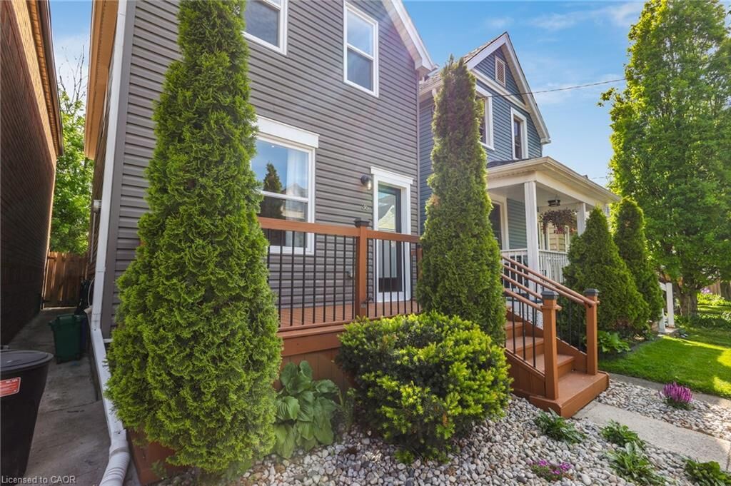 Property Photo:  36 Francis Street  ON L8L 3V1 