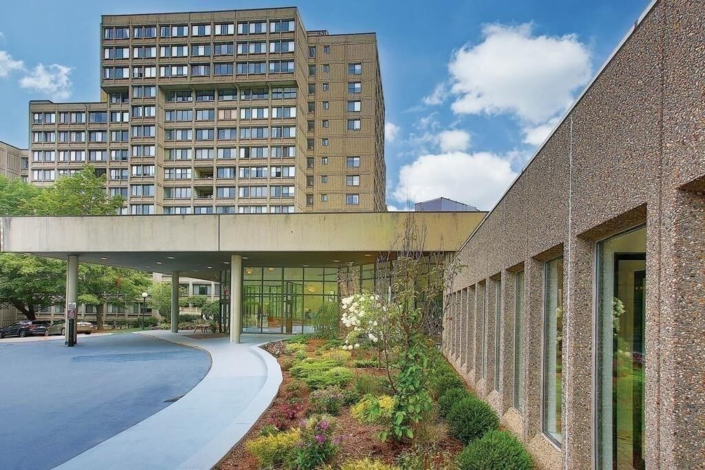 Property Photo:  250 Hammond Pond Parkway 907N  MA 02467 