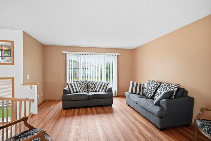 Property Photo: 324 Mt Aberdeen Close SE AB T2Z 3N4