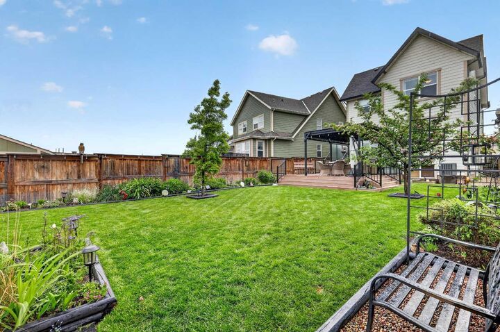Property Photo:  283 Mahogany Terrace SE  AB T3M 0T5 