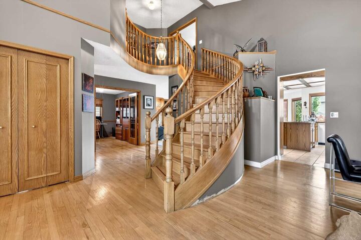 Property Photo:  1387 Sunwood Road SE  AB T2X 2L5 