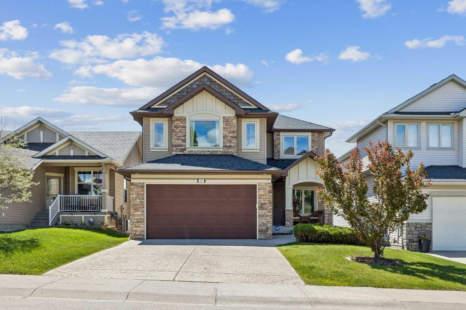 Property Photo: 31 Sunset Point AB T4C 0B3