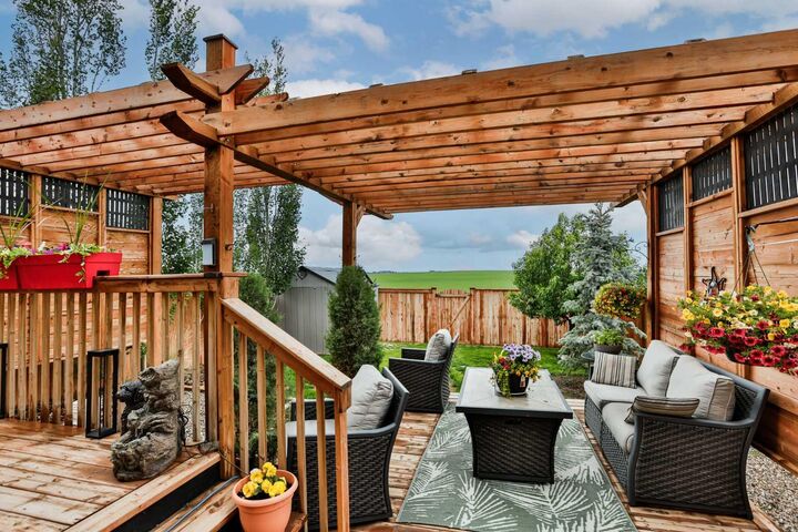 Property Photo:  874 Greywolf Run N  AB T1H 7G6 