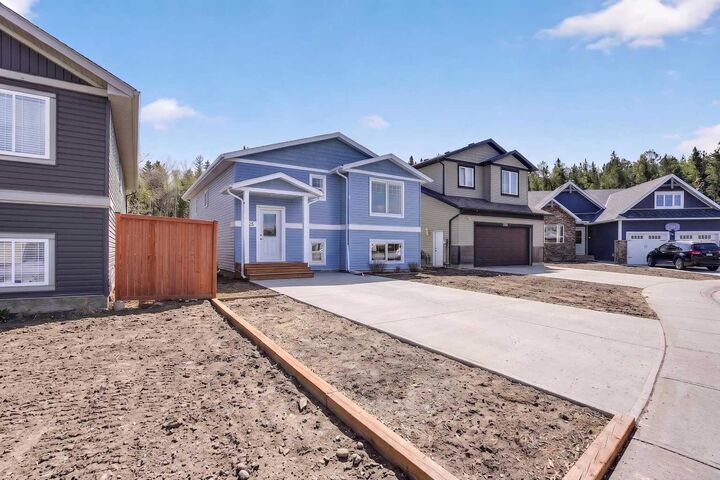 Property Photo:  4605 7 Street  AB T0L 0V0 