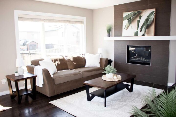 Property Photo: 10305 Royal Oaks Drive AB T8V 2R1