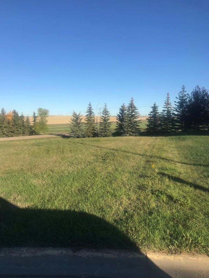 Property Photo: 8 Regency AB T0M 2C0