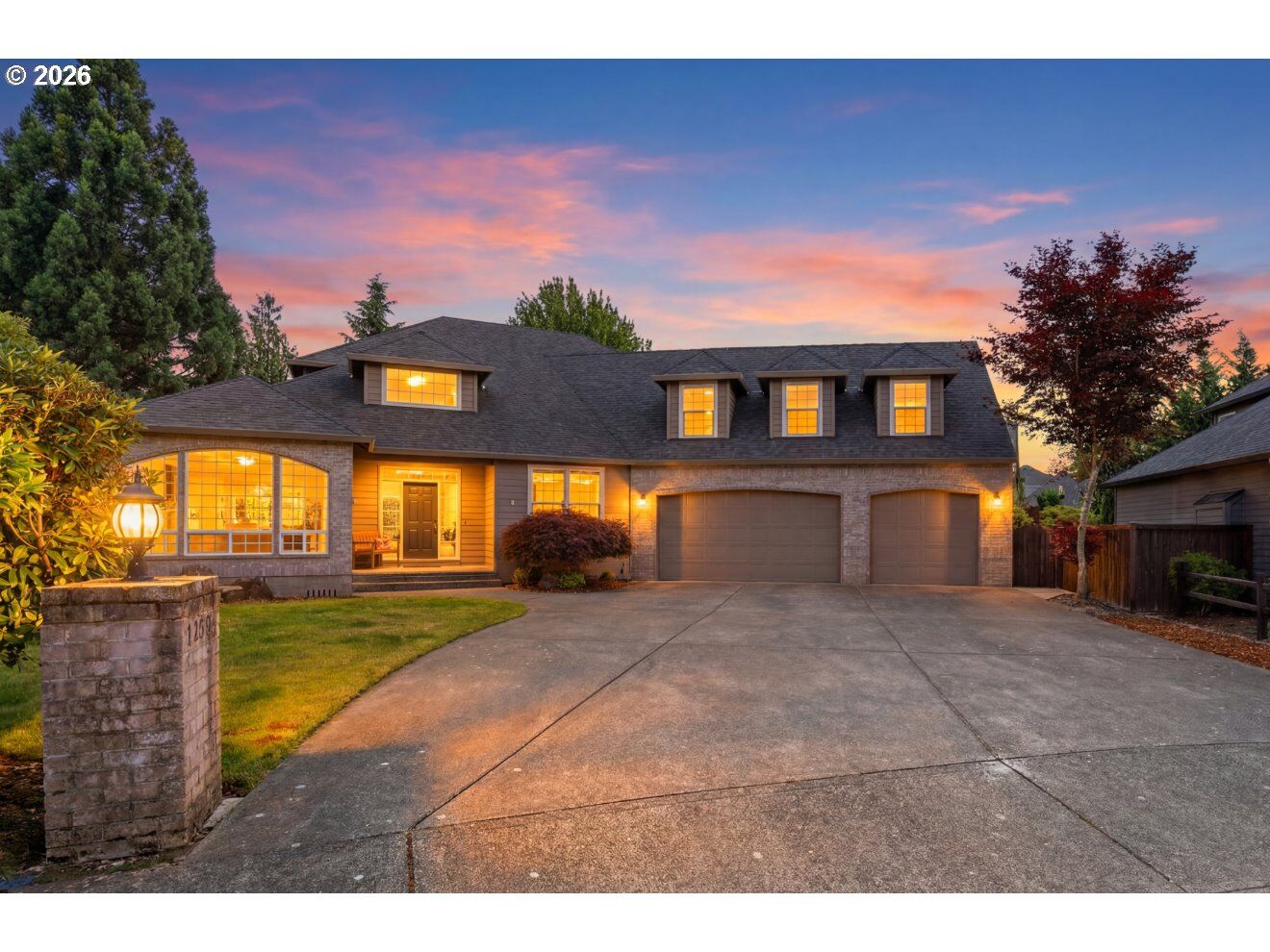 Property Photo: 13906 NW 51st Ct WA 98685