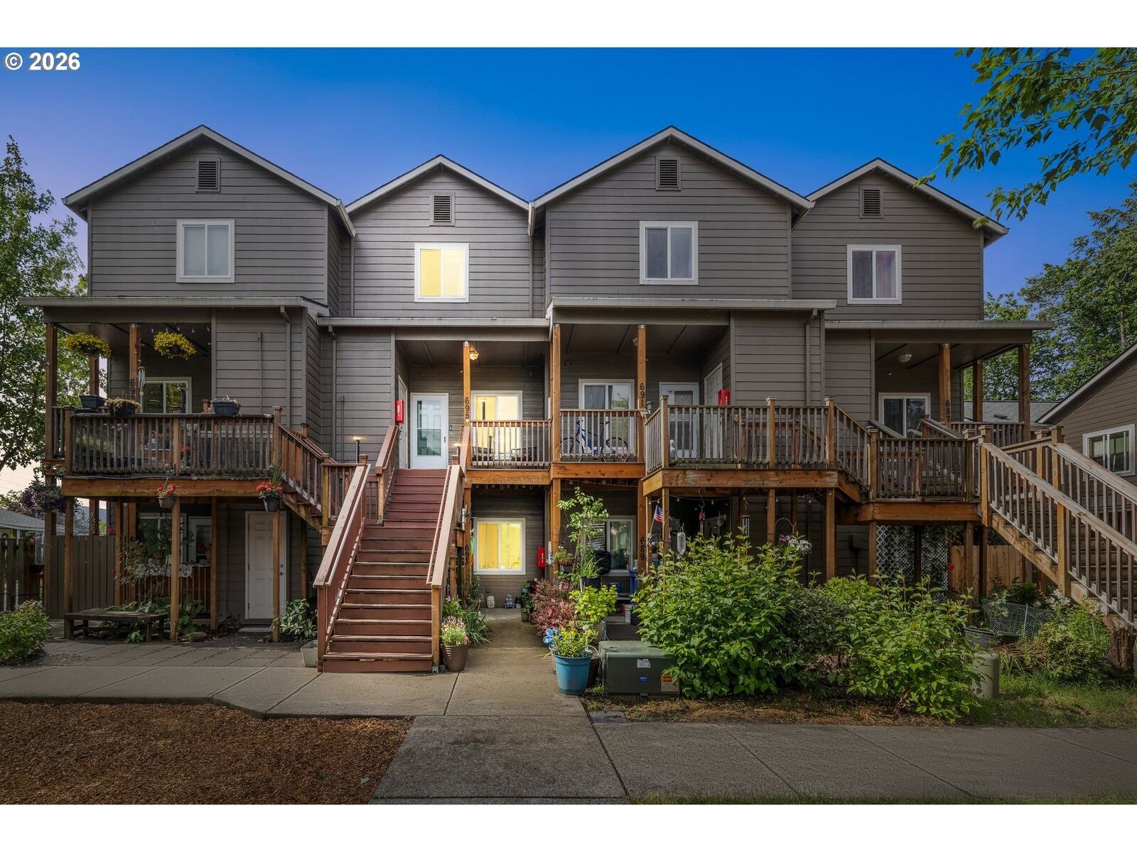 Property Photo: 695 SE 197th Ave OR 97233