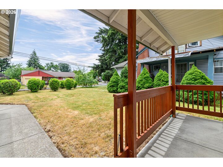 Property Photo:  7309 SE Holgate Blvd  OR 97206 