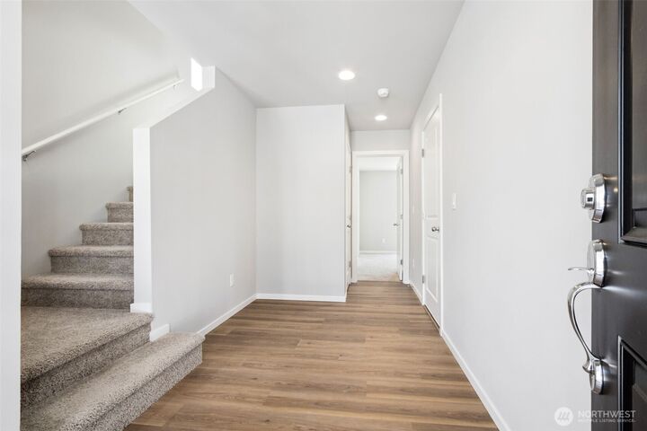 Property Photo: 18510 SE 271st Place WA 98042