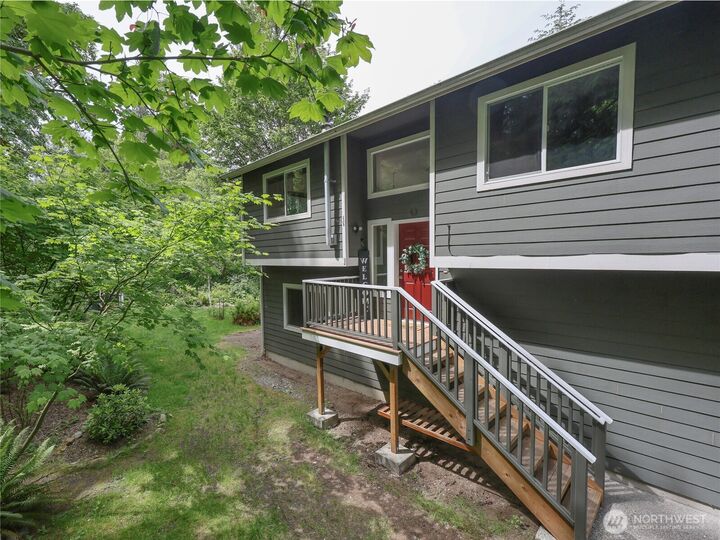 Property Photo: 1924 1924 & 1912 238th Avenue NE WA 98252