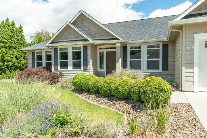 Property Photo:  105  Pickens Street  WA 98801 