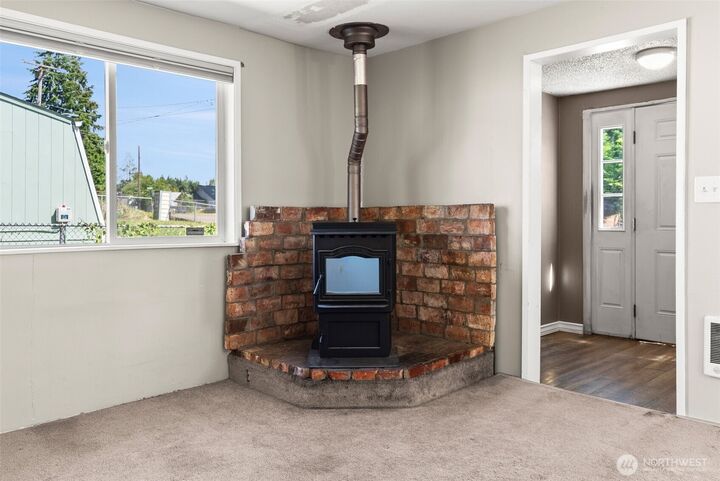 Property Photo:  2432 NE Franklin Street  WA 98310 
