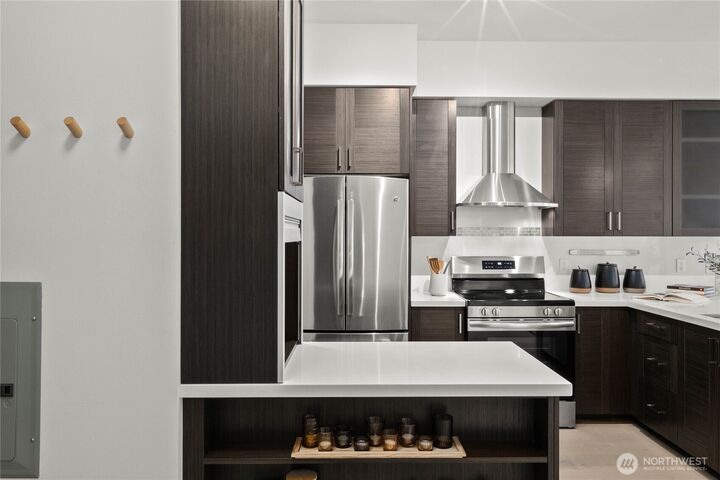 Property Photo: 1760 NW 56th Street 122 WA 98107