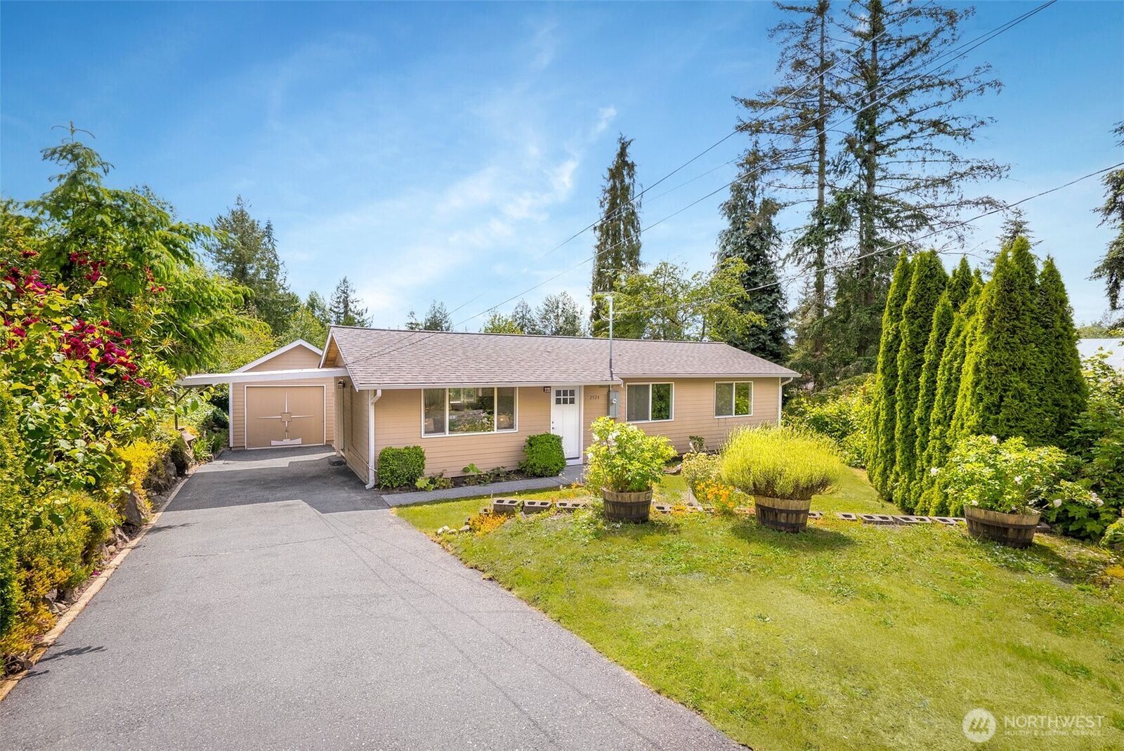Property Photo:  2524  200th Place SW  WA 98036 