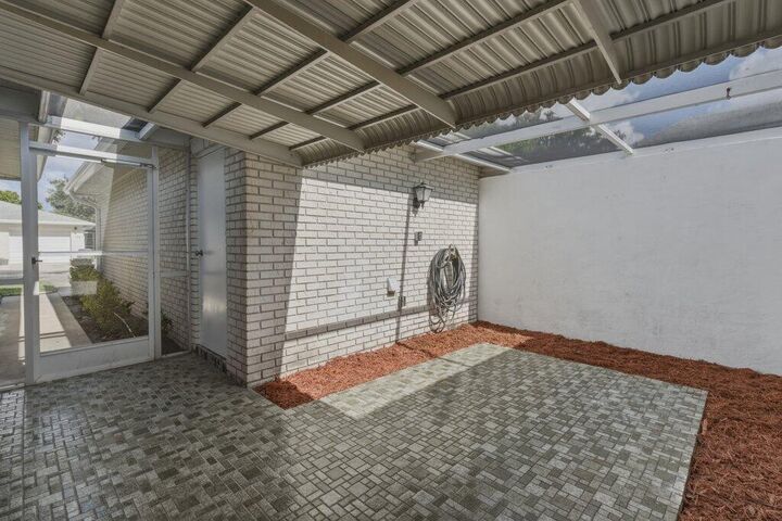 Property Photo: 10098 S 42nd Drive FL 33436
