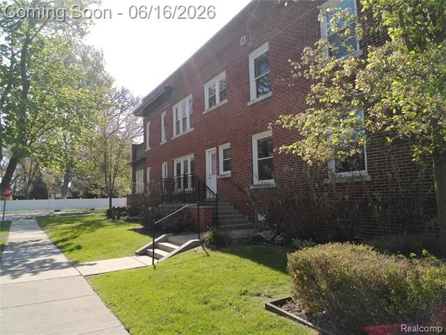 Property Photo: 2041 N Main Street 1 MI 48073