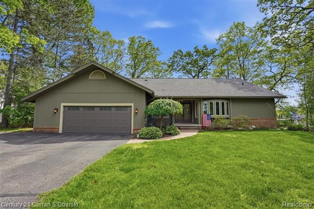 Property Photo:  4233 Blain Island Road  MI 48329 