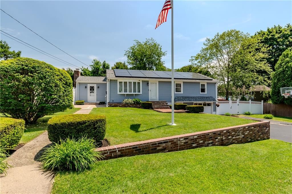 Property Photo: 7 Oakcrest Drive RI 02904
