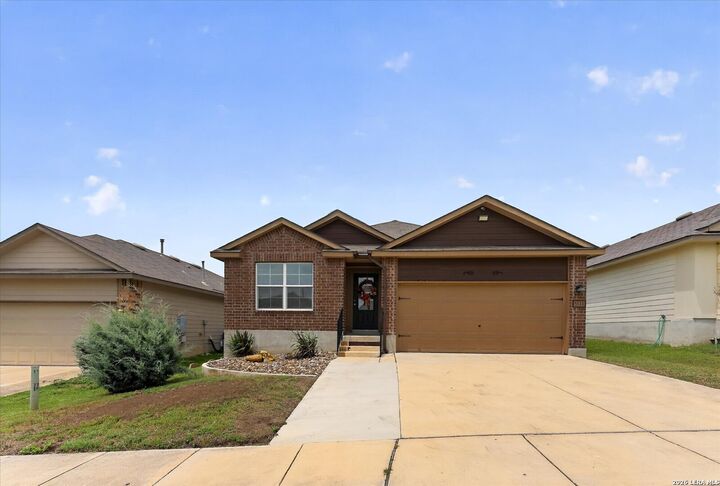 Property Photo:  5511 Toledo Farm  TX 78222 