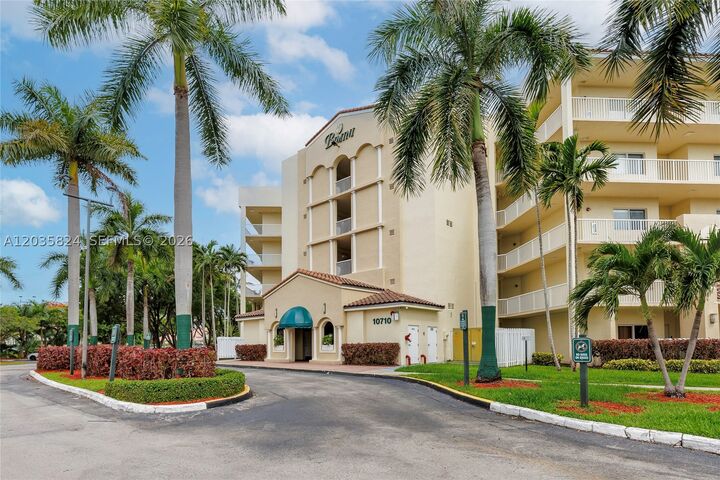 Property Photo: 10710 NW 66th St 104 FL 33178