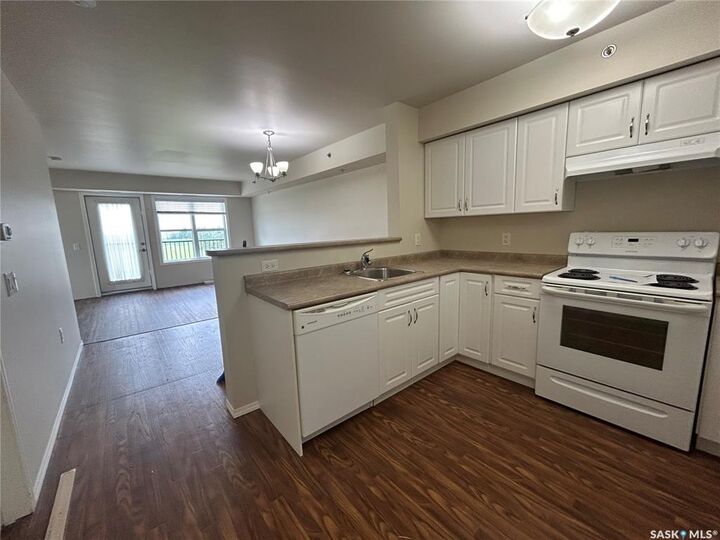 Property Photo:  601 110th Avenue  SK S0E 1T0 