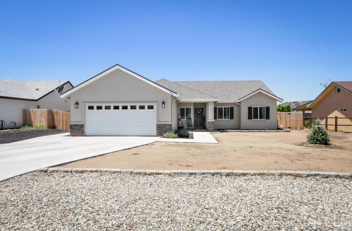 Property Photo: 18401 Ghost Town Street CA 93561