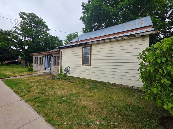 Property Photo: 21 Peter Street S ON N0G 2V0