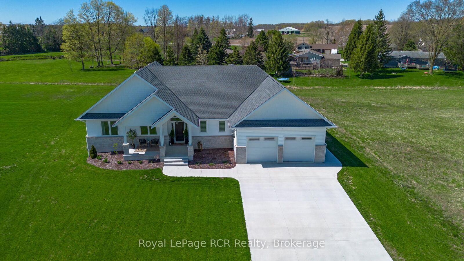 Property Photo: 22 Nickason Drive ON N0H 1A0