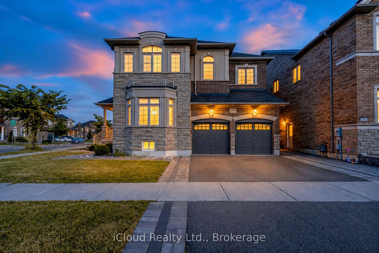 Property Photo: 264 Etheridge Avenue ON L9E 1H7